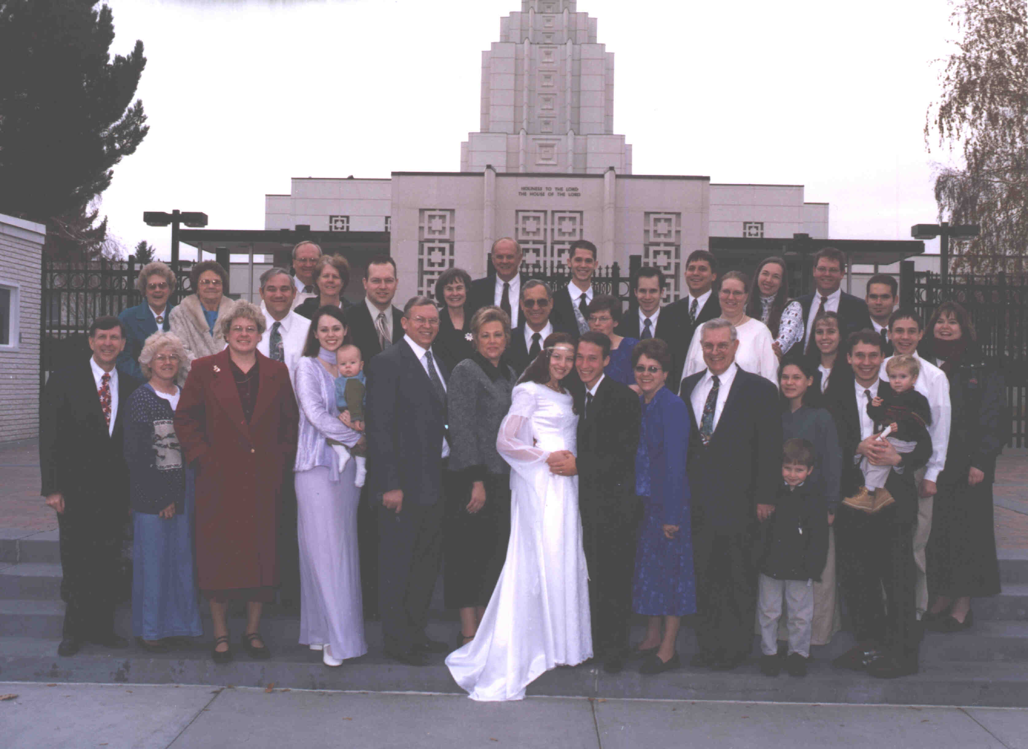 familyphotoathilweddinginidaho.jpg